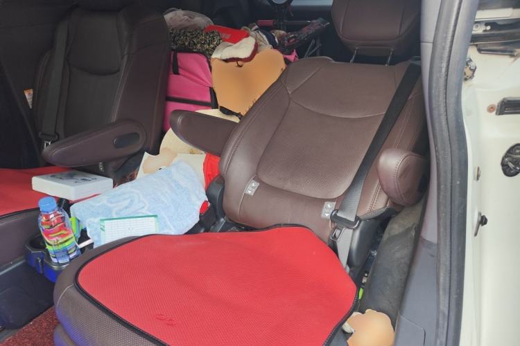 Used Toyota SIENNA 2021 2.5L Hybrid Platinum Edition Left Rear Seat
