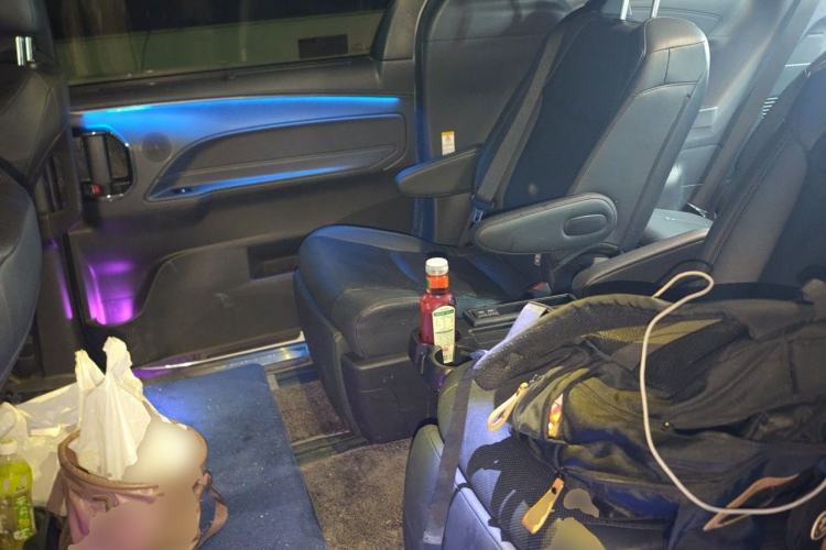 Used Toyota SIENNA 2021 2.5L Hybrid Premium Edition Left Rear Seat