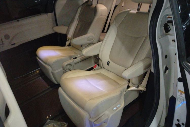 Used Toyota SIENNA 2021 2.5L Hybrid Ultimate Edition Left Rear Seat