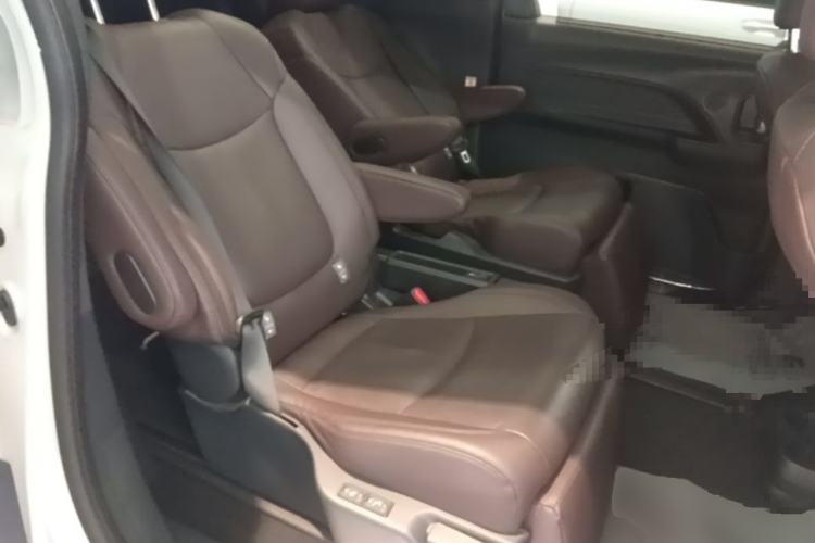 Used Toyota SIENNA 2021 2.5L Hybrid Platinum Edition Left Rear Seat