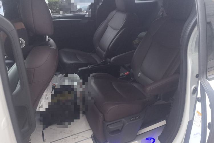 Used Toyota SIENNA 2021 2.5L Hybrid Platinum Edition Left Rear Seat