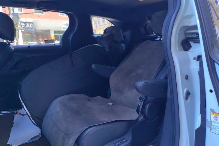 Used Toyota SIENNA 2021 2.5L Hybrid Premium Edition Left Rear Seat