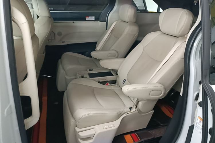 Used Toyota SIENNA 2021 2.5L Hybrid Premium Edition Left Rear Seat