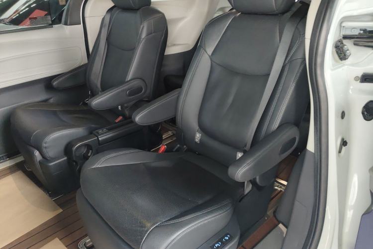 Used Toyota SIENNA 2021 2.5L Hybrid Comfort Edition Left Rear Seat