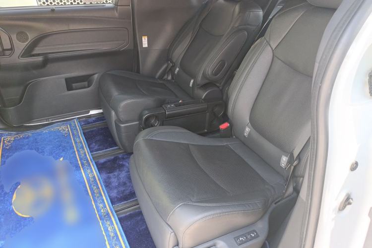 Used Toyota SIENNA 2021 2.5L Hybrid Premium Edition Left Rear Seat