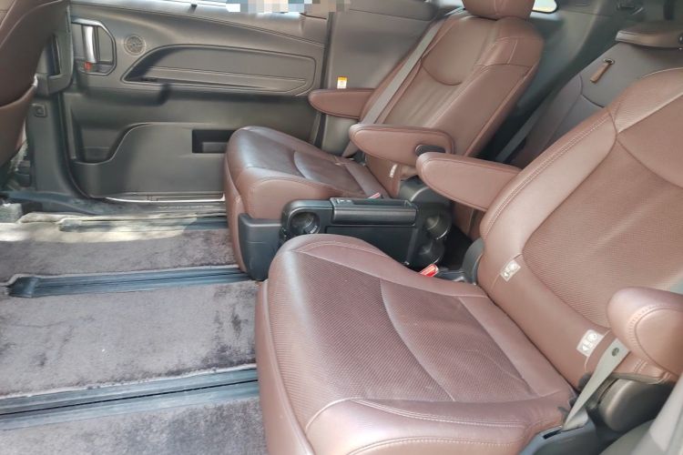 Used Toyota SIENNA 2021 2.5L Hybrid Platinum Edition Left Rear Seat