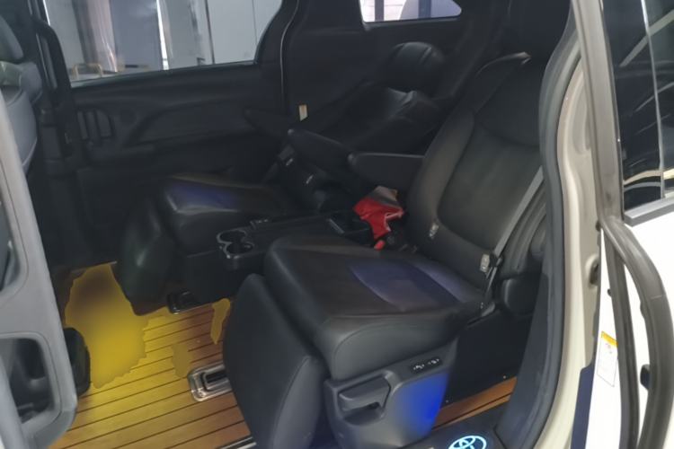 Used Toyota SIENNA 2021 2.5L Hybrid Premium Edition Left Rear Seat