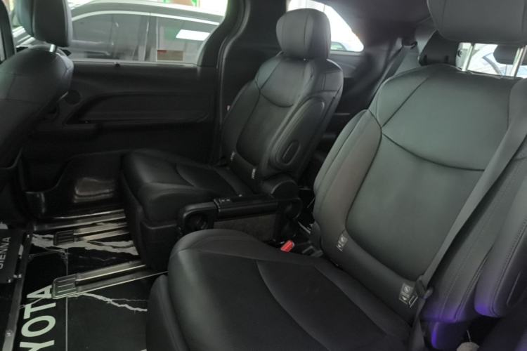Used Toyota SIENNA 2021 2.5L Hybrid Ultimate Edition Left Rear Seat