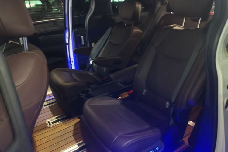 Used Toyota SIENNA 2021 2.5L Hybrid Platinum Edition Left Rear Seat