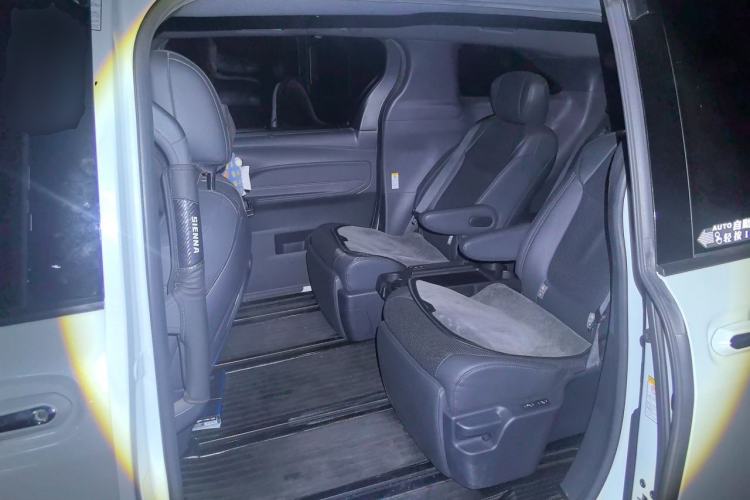 Used Toyota SIENNA 2021 2.5L Hybrid Premium Edition Left Rear Seat