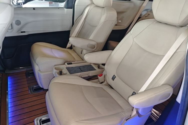 Used Toyota SIENNA 2021 2.5L Hybrid Ultimate Edition Left Rear Seat