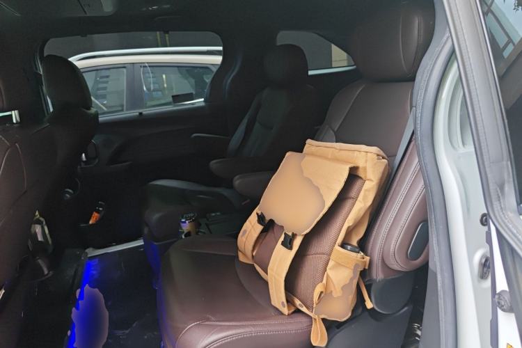 Used Toyota SIENNA 2021 2.5L Hybrid Platinum Edition Left Rear Seat