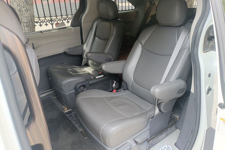 Used Toyota SIENNA 2021 2.5L Hybrid Comfort Edition Left Rear Seat