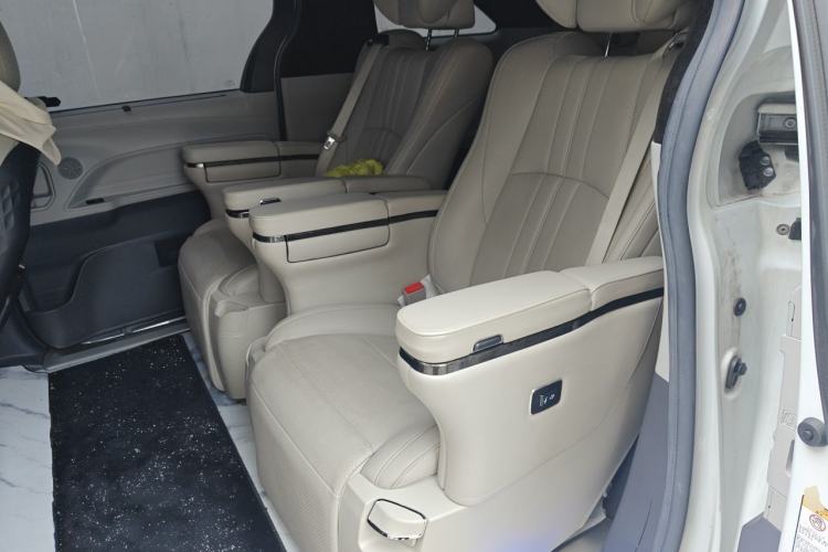 Used Toyota SIENNA 2021 2.5L Hybrid Comfort Edition Left Rear Seat