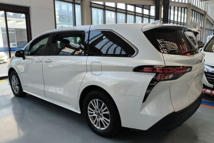 Used Toyota SIENNA 2021 2.5L Hybrid Comfort Edition Left Side