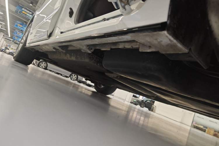 Used Toyota SIENNA 2021 2.5L Hybrid Platinum Edition Left Side Sill