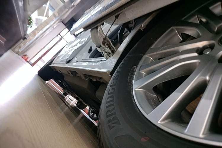 Used Toyota SIENNA 2021 2.5L Hybrid Comfort Edition Left Side Sill