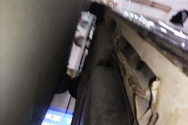 Used Toyota SIENNA 2021 2.5L Hybrid Luxury Edition Left Side Sill