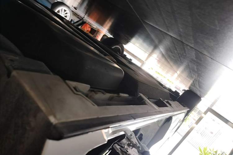 Used Toyota SIENNA 2021 2.5L Hybrid Premium Edition Left Side Sill
