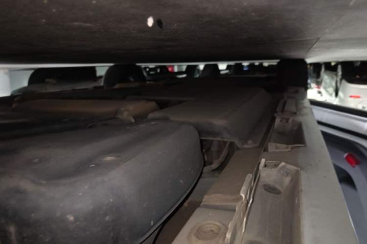Used Toyota SIENNA 2021 2.5L Hybrid Comfort Edition Left Side Sill