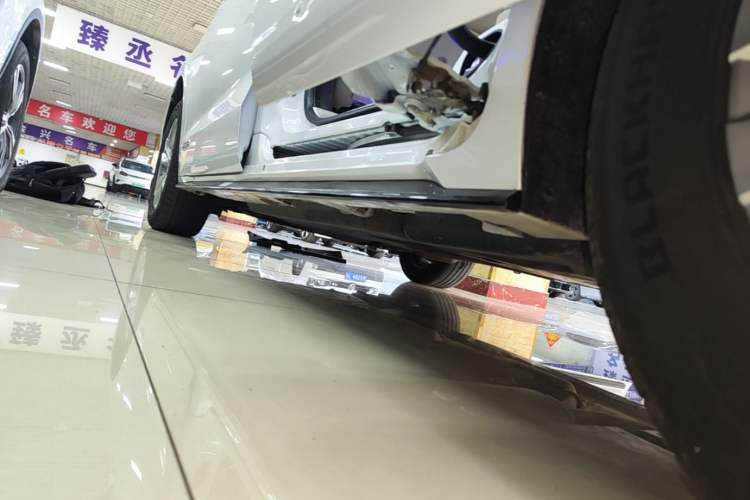 Used Toyota SIENNA 2021 2.5L Hybrid Ultimate Edition Left Side Sill