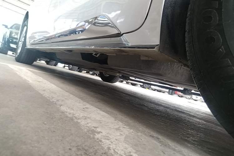 Used Toyota SIENNA 2021 2.5L Hybrid Comfort Edition Left Side Sill