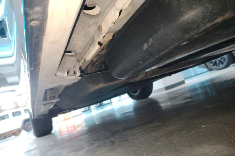 Used Toyota SIENNA 2021 2.5L Hybrid Luxury Edition Left Side Sill
