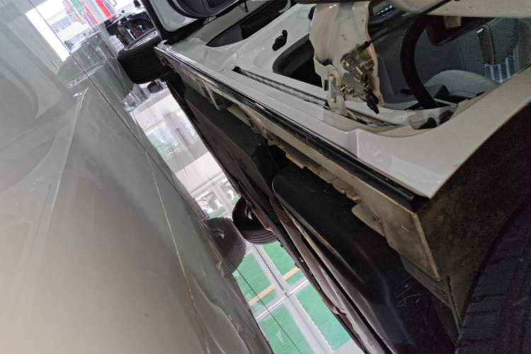 Used Toyota SIENNA 2021 2.5L Hybrid Luxury Edition Left Side Sill