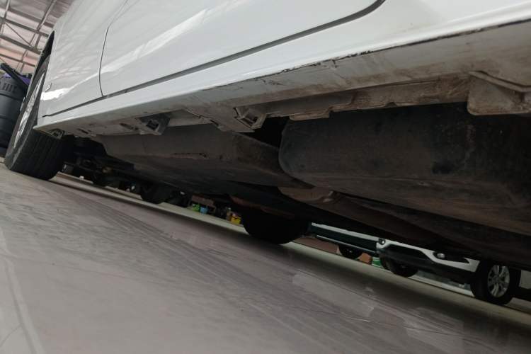 Used Toyota SIENNA 2021 2.5L Hybrid Comfort Edition Left Side Sill