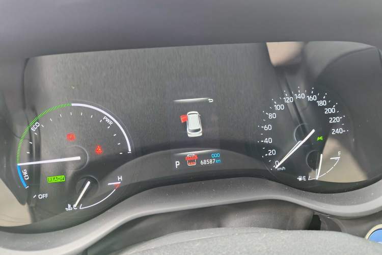 Used Toyota SIENNA 2021 2.5L Hybrid Comfort Edition Odometer Close Up