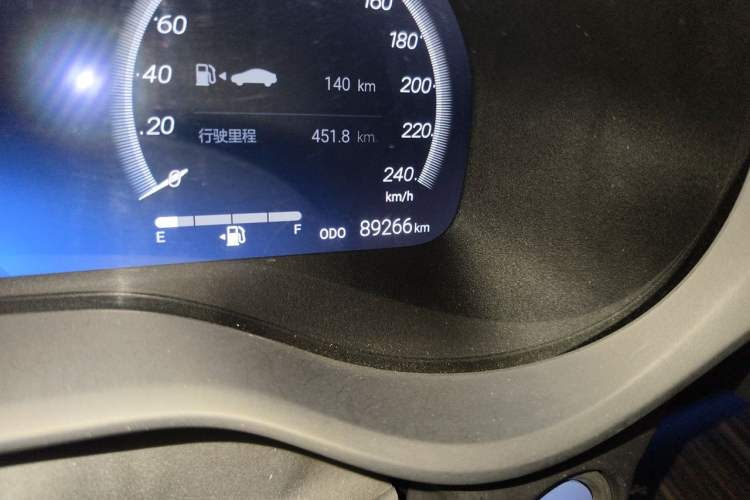 Used Toyota SIENNA 2021 2.5L Hybrid Ultimate Edition Odometer Close Up