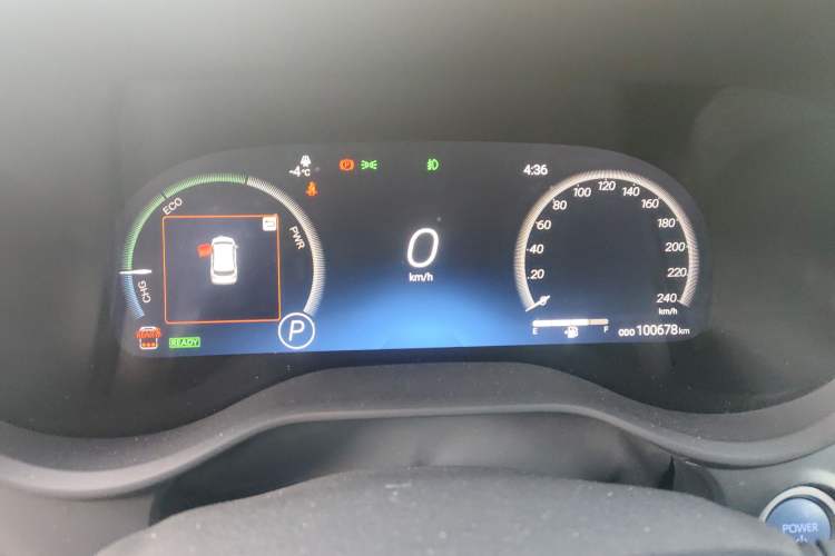 Used Toyota SIENNA 2021 2.5L Hybrid Ultimate Edition Odometer Close Up