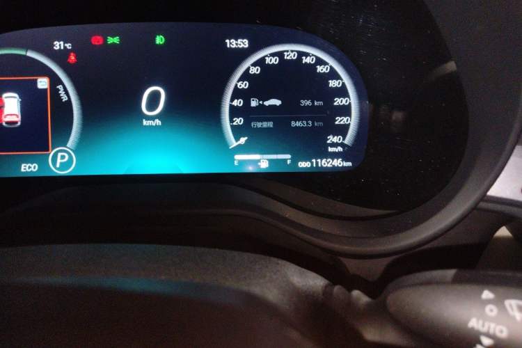 Used Toyota SIENNA 2021 2.5L Hybrid Ultimate Edition Odometer Close Up