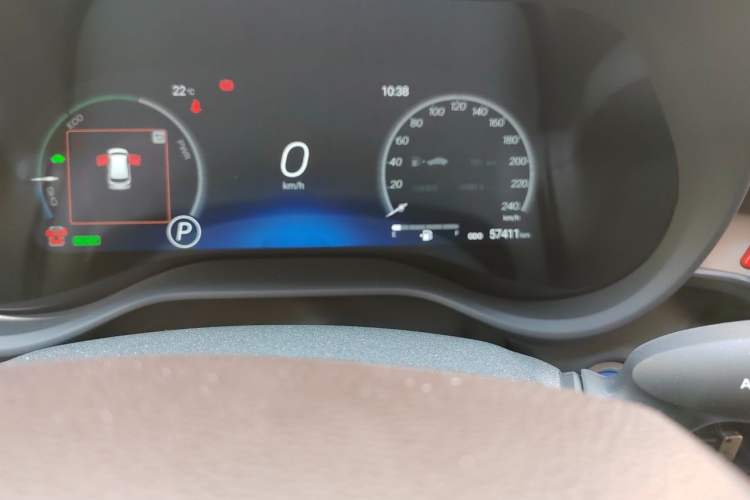 Used Toyota SIENNA 2021 2.5L Hybrid Platinum Edition Odometer Close Up