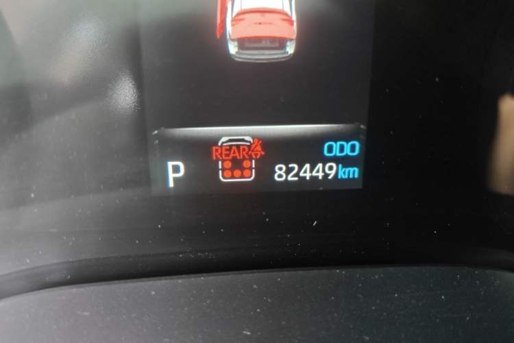 Used Toyota SIENNA 2021 2.5L Hybrid Premium Edition Odometer Close Up