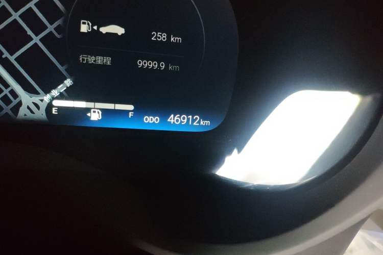 Used Toyota SIENNA 2021 2.5L Hybrid Ultimate Edition Odometer Close Up