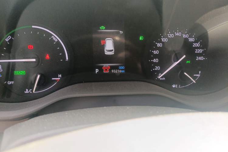 Used Toyota SIENNA 2021 2.5L Hybrid Comfort Edition Odometer Close Up