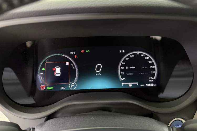 Used Toyota SIENNA 2021 2.5L Hybrid Ultimate Edition Odometer Close Up