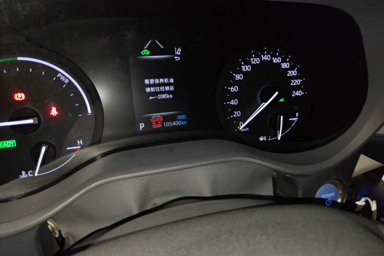 Used Toyota SIENNA 2021 2.5L Hybrid Premium Edition Odometer Close Up