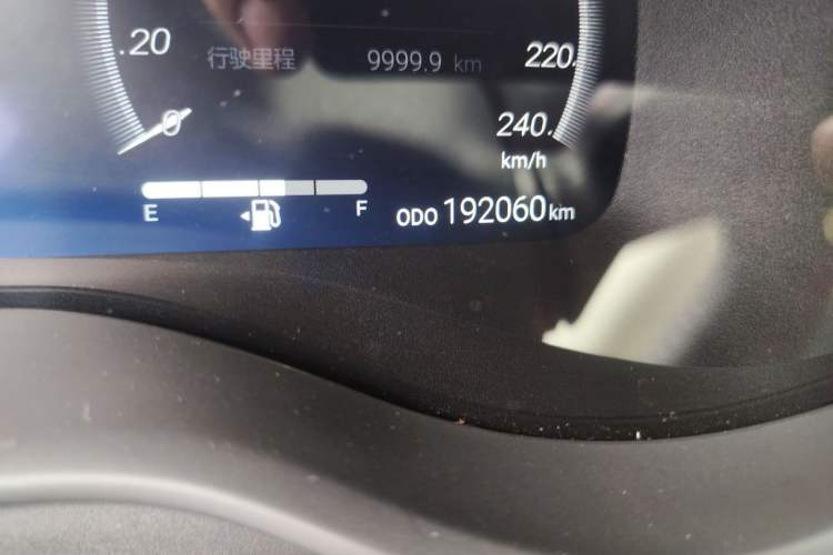 Used Toyota SIENNA 2021 2.5L Hybrid Ultimate Edition Odometer Close Up