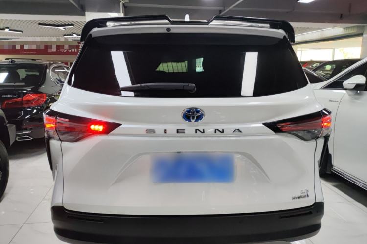 Used Toyota SIENNA 2021 2.5L Hybrid Comfort Edition Rear