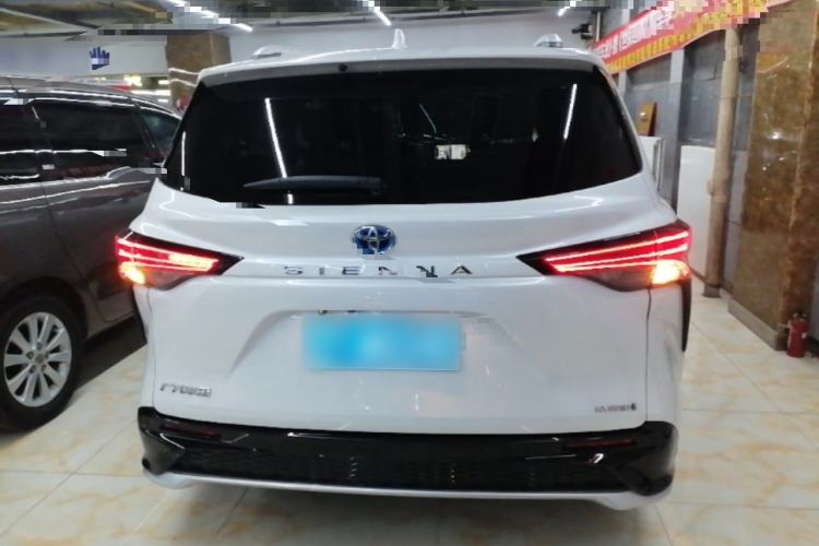 Used Toyota SIENNA 2021 2.5L Hybrid Comfort Edition Rear