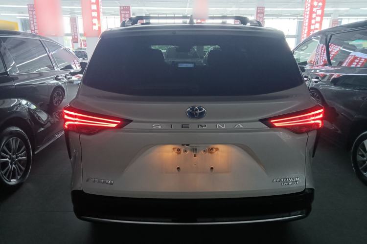 Used Toyota SIENNA 2021 2.5L Hybrid Platinum Edition Rear