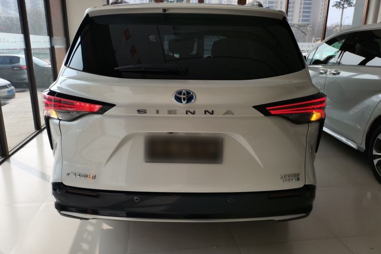 Used Toyota SIENNA 2021 2.5L Hybrid Premium Edition Rear