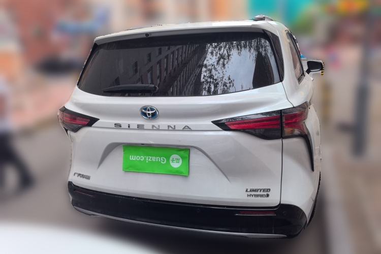Used Toyota SIENNA 2021 2.5L Hybrid Premium Edition Rear