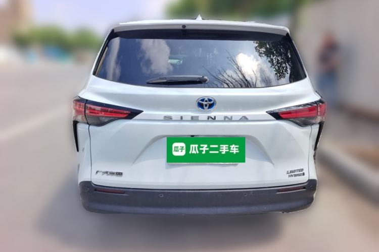 Used Toyota SIENNA 2021 2.5L Hybrid Premium Edition Rear