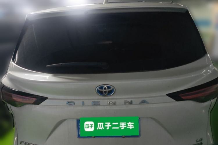 Used Toyota SIENNA 2021 2.5L Hybrid Comfort Edition Rear