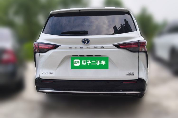 Used Toyota SIENNA 2021 2.5L Hybrid Luxury Edition Rear