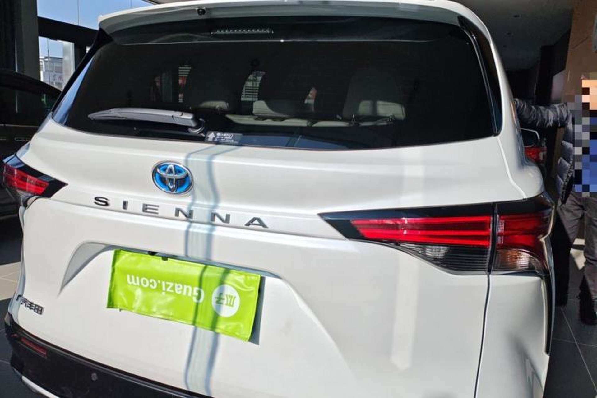 Used Toyota SIENNA 2021 2.5L Hybrid Comfort Edition Rear