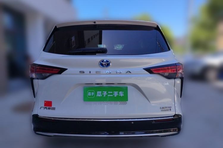 Used Toyota SIENNA 2021 2.5L Hybrid Premium Edition Rear
